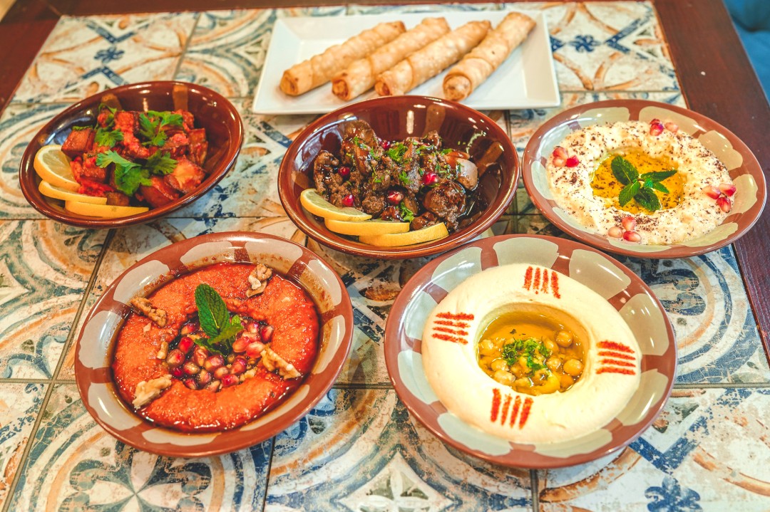 keleti ételek, hideg mezze válogatás a Leila's budapesti éttermében