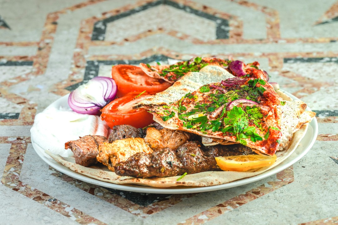 libanoni konyha grill fogásai a Leila's étteremben