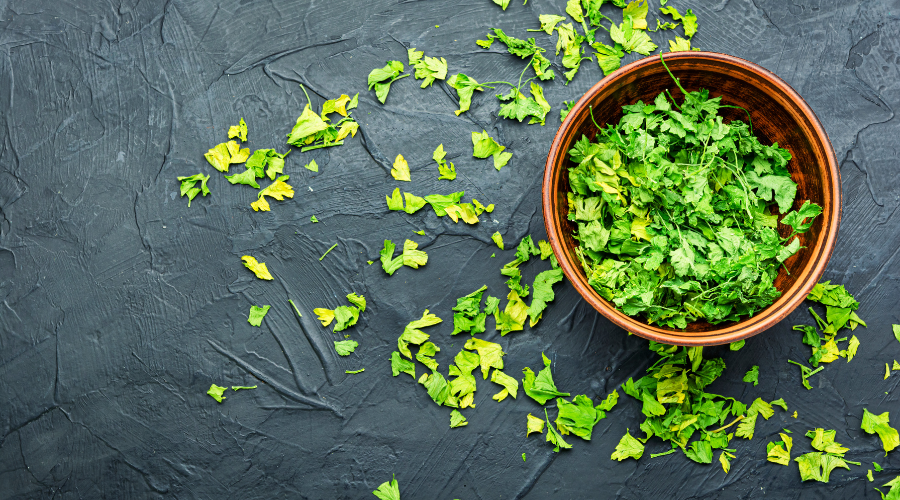tabbouleh saláta alapanyagai, petrezselyem